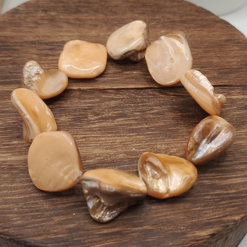 B2417 mother of pearl amber‎ chip bracelet